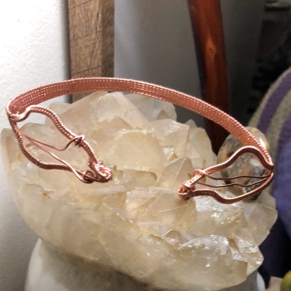 Sunstone and copper Torc style choker